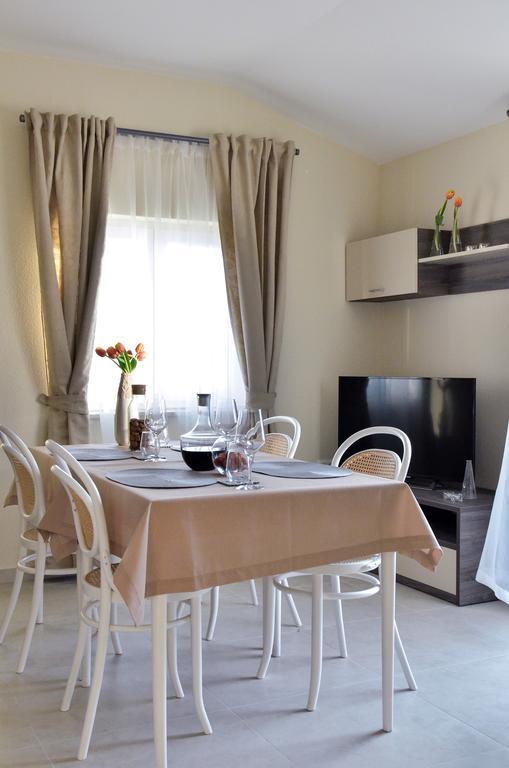 Peric Meka Draga Apartment Obrovac