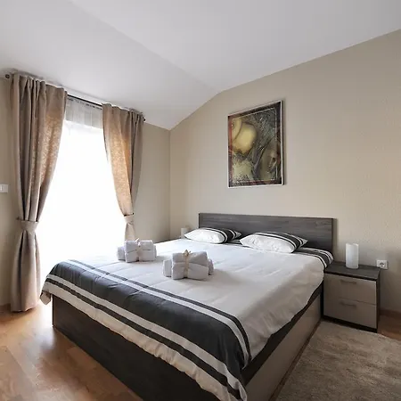 Apartmani Peric Meka Draga Obrovac Exterior photo