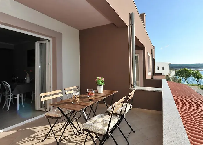 Apartmani Peric Meka Draga