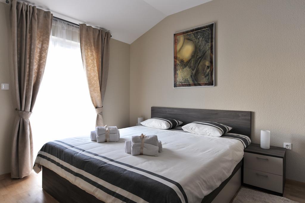 Peric Meka Draga Apartment *