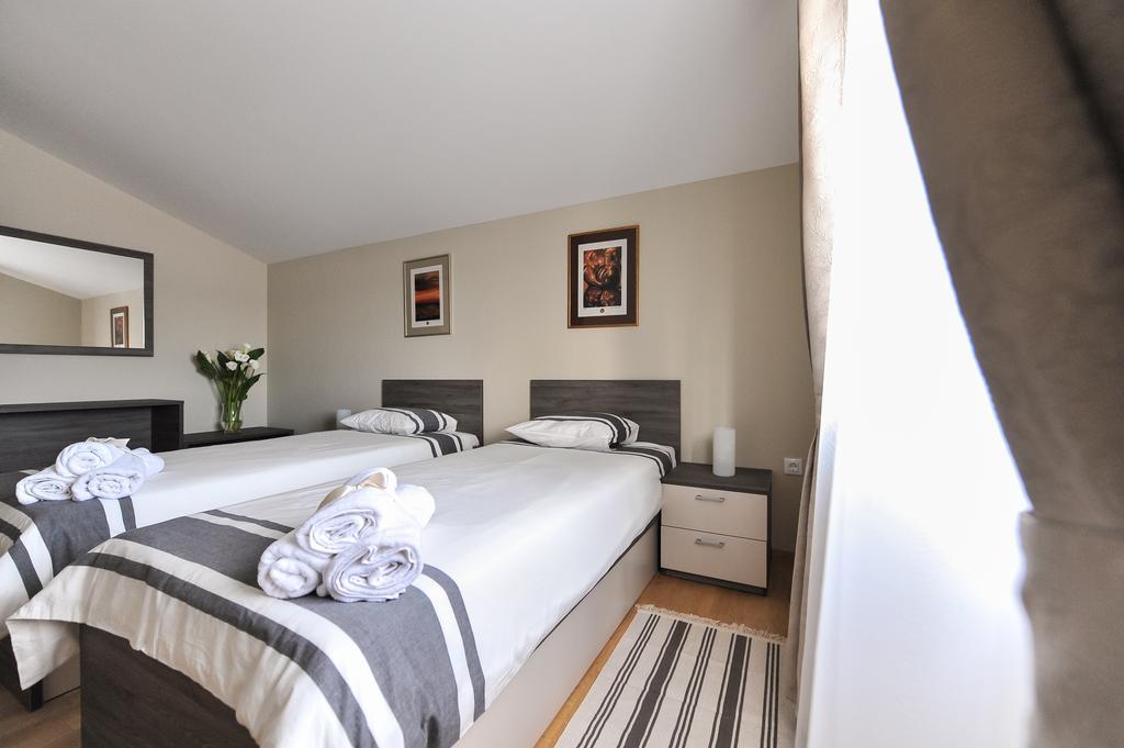 Peric Meka Draga Apartment Obrovac