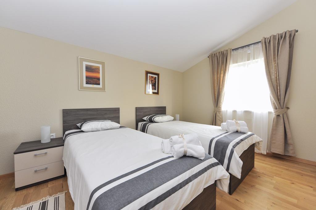 Apartment Peric Meka Draga Obrovac